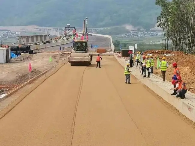 高安路基工程